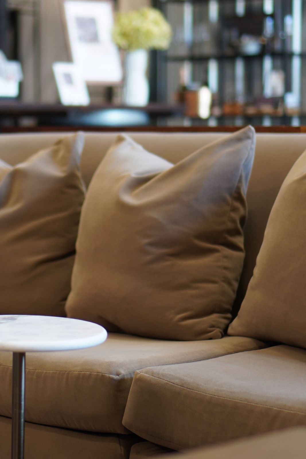 Tasting Room Furniture_Couches Tasting Room Furniture_Couches